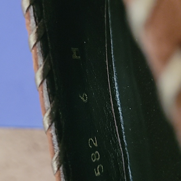 Stuart Weitzman 'Barclo' Suede heeled Loafer/Pumps 6 - Picture 11 of 15